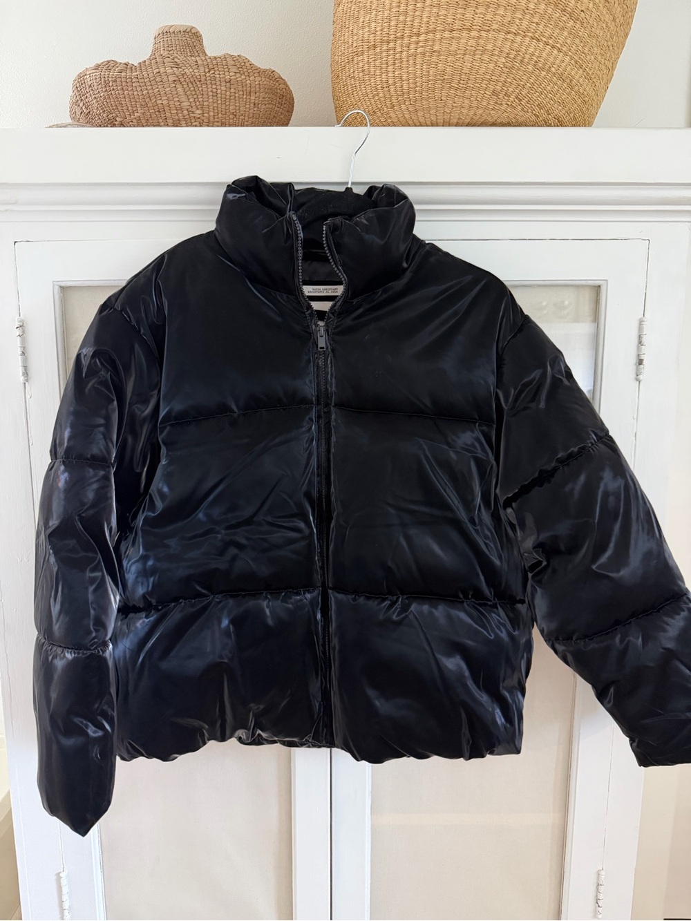 black puffer jacket in shiny / reflective material - brand new